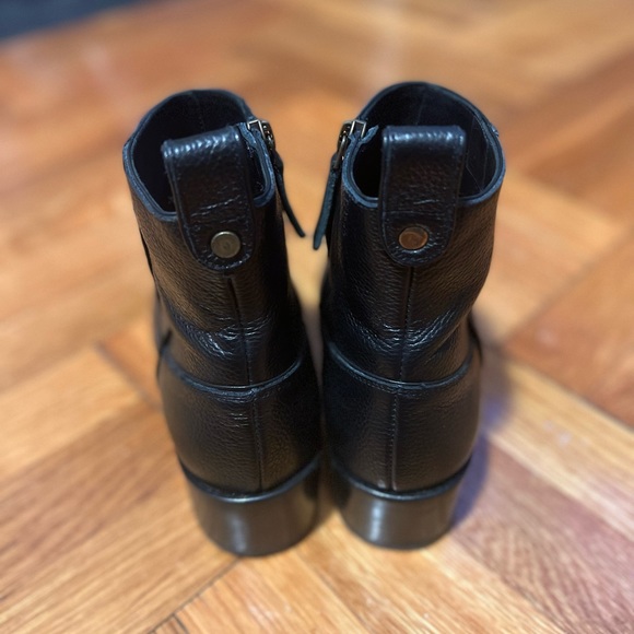 Veronica Beard Vero Couio Chelsea Leather Booties - Picture 11 of 13